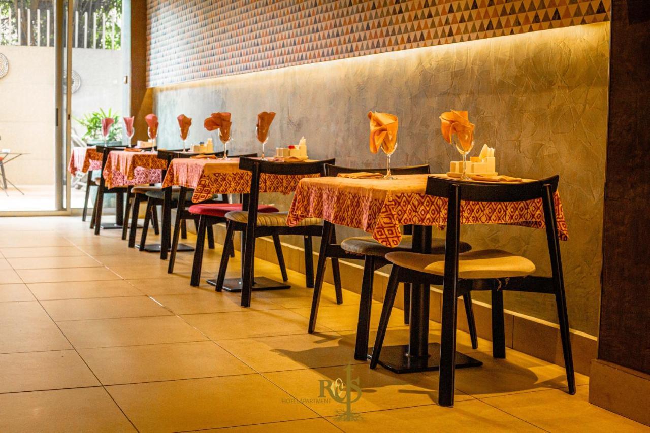 Roots Hotel Apartments Abidjan Luaran gambar