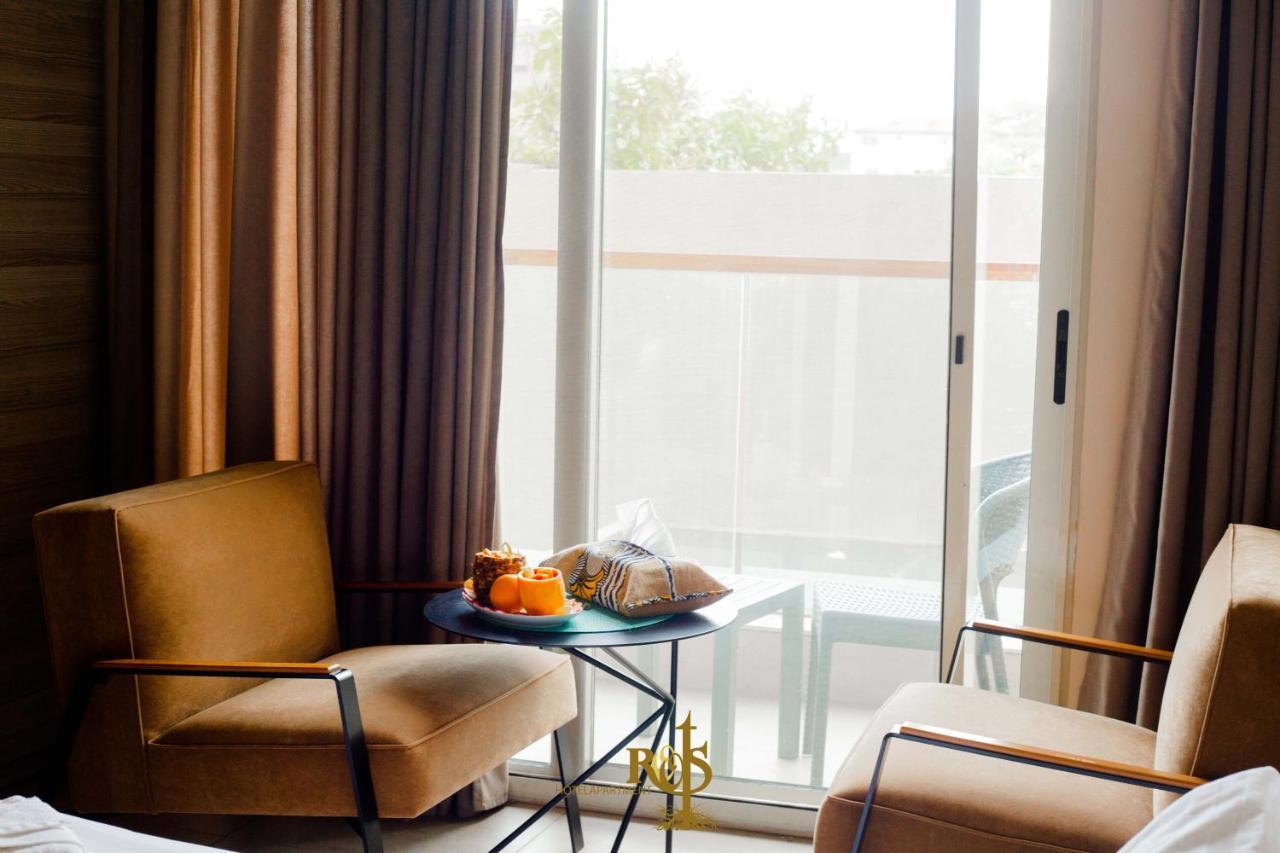 Roots Hotel Apartments Abidjan Luaran gambar