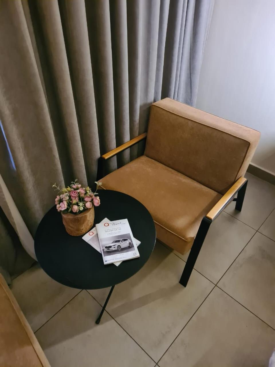 Roots Hotel Apartments Abidjan Luaran gambar