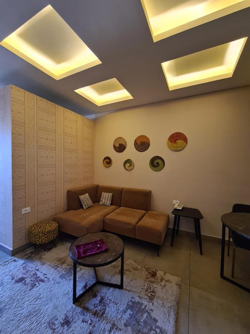 Roots Hotel Apartments Abidjan Luaran gambar