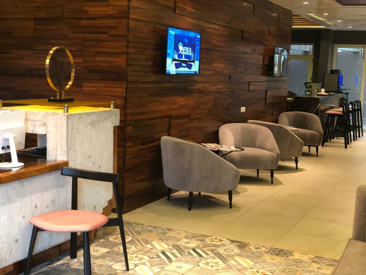 Roots Hotel Apartments Abidjan Luaran gambar