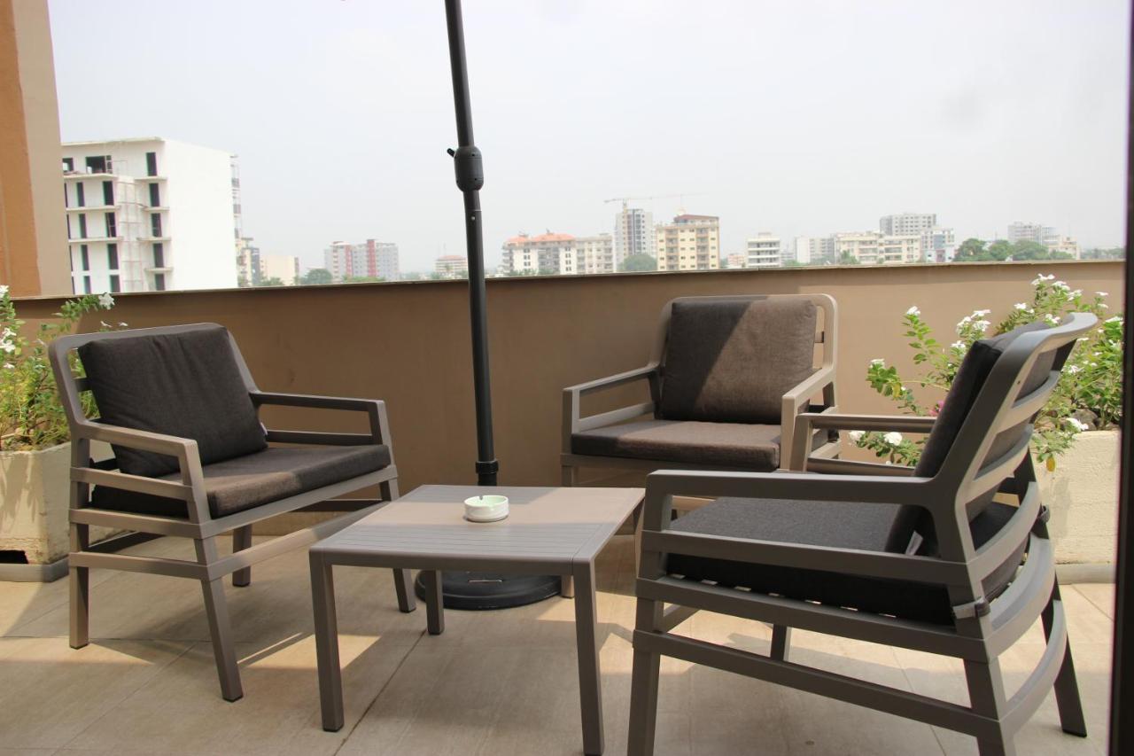 Roots Hotel Apartments Abidjan Luaran gambar